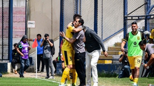 Lluvia de goles en la victoria de la Academia Deportiva Cantolao sobre Carlos Stein