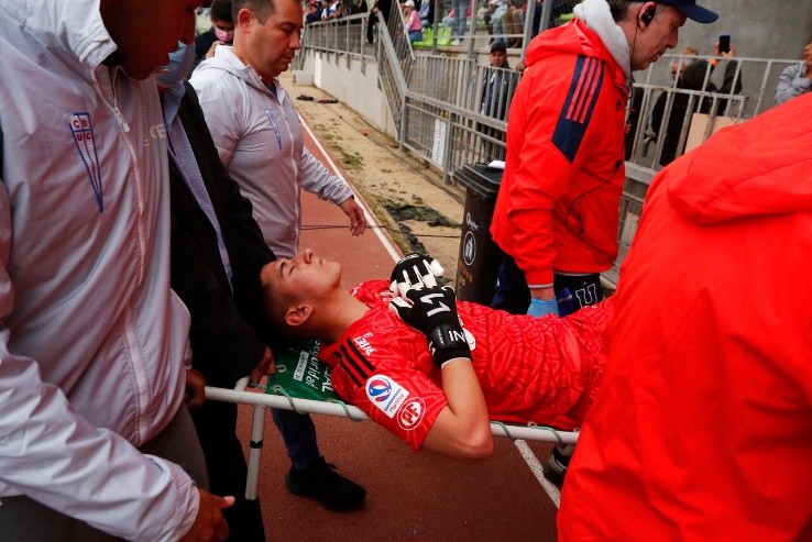Parra salió damnificado ante las bombas de ruido | Foto: Agencia Uno 