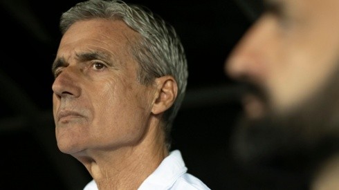 Foto: Jorge Rodrigues/AGIF - Luís Castro: técnico explicou mudança no time do Botafogo