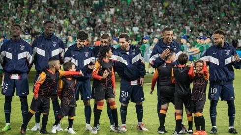 PSG en formación de Champions League,