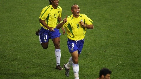 Foto: Clive Brunskill/Getty Images | Ronaldo e Ronaldinho Gaúcho