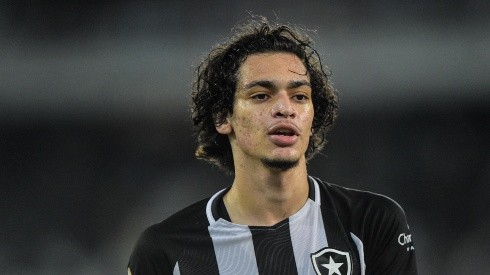 Thiago Ribeiro/AGIF - "Parça" de Matheus Nascimento sobe ao profissional do Botafogo