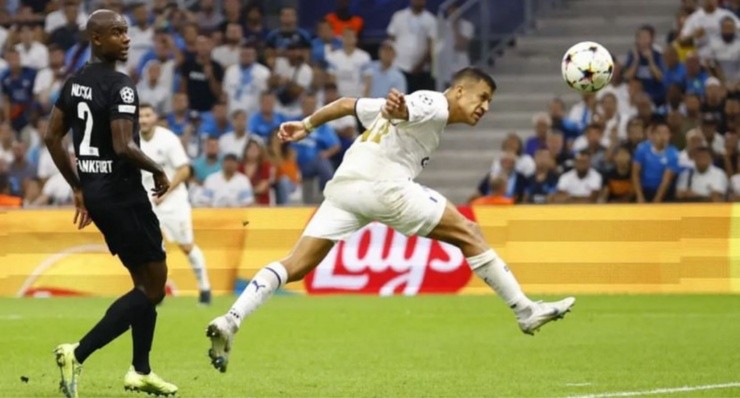 Sánchez va por su primer tanto en Champions | Foto: Imago Images 