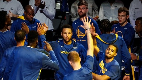 Stephen Curry y plantel de Golden State Warriors