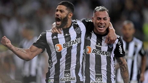 Atlético Mineiro visita al Santos por el Brasileirao.