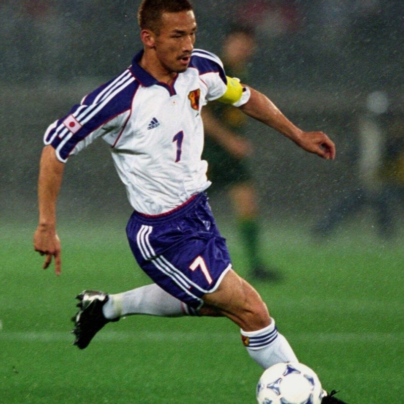 ¿Qué fue de la vida de Hidetoshi Nakata, el “Beckham japonés”?