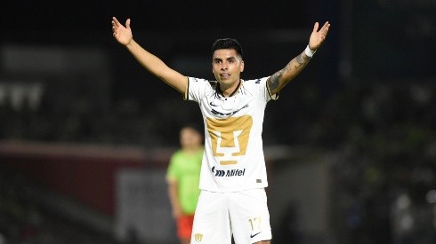 Leonel López ante los Bravos de Juárez.