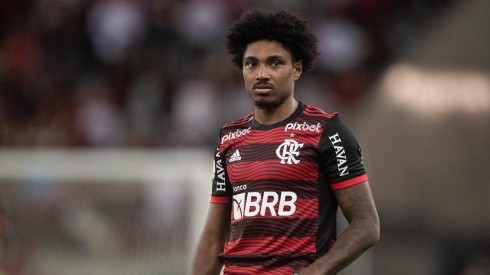 Thiago Ribeiro/AGIF. Vitinho tinha uma relação complicada com a torcida do Flamengo
