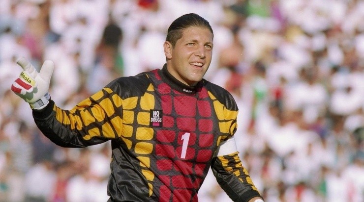 Tony Meola of the USA stands on the field during a game against Mexico at the Rose Bowl in Pasadena, California. The USA won the game 1-0. Mandatory Credit: Al Bello /Allsport