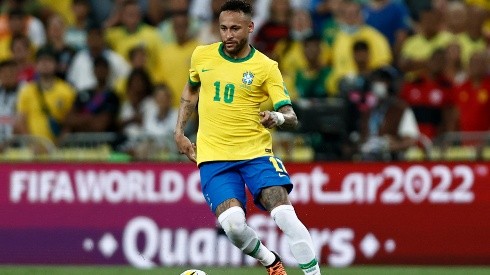 Neymar va por el récord de Pelé