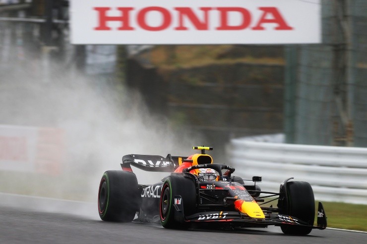 Checo bajo la lluvia en el Gran Premio de Japón. Créditos: Getty Images