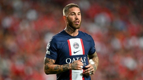 Sergio Ramos en acción con PSG.