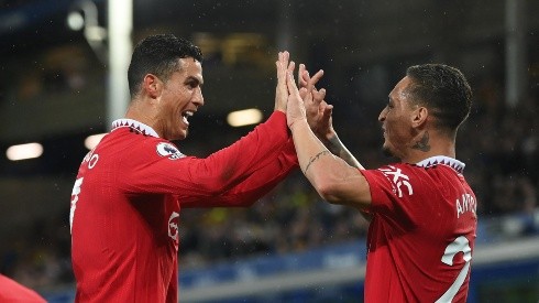 Cristiano Ronaldo y Antony, los goleadores de Manchester United ante Everton.