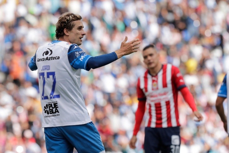 El reclamo de Jordi Cortizo tras el gol anulado. Créditos: Imago7