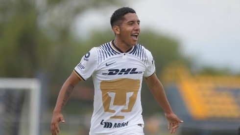 Gael Rodríguez festeja su gol ante Tigres.