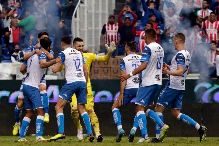 Puebla eliminó a Chivas por penales. Créditos: Imago7