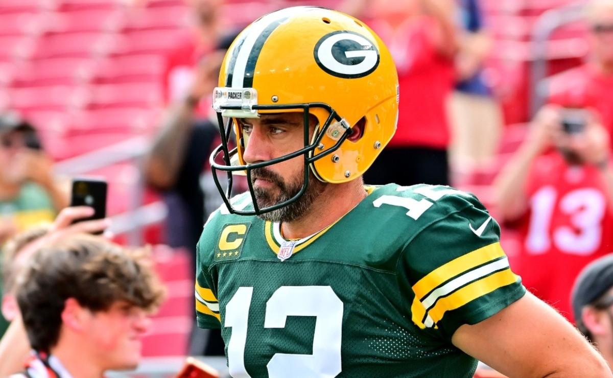 NFL News: Aaron Rodgers urges Packers to get two teammates more involved