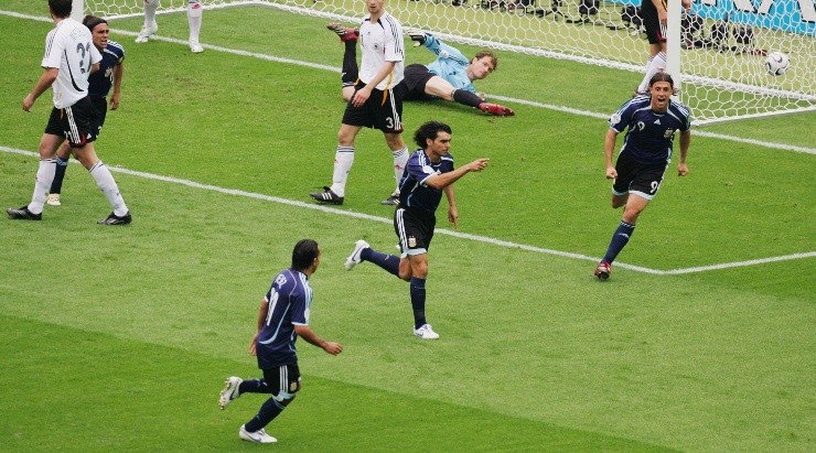 Roberto Ayala celebra su gol a Alemania (Getty Images)