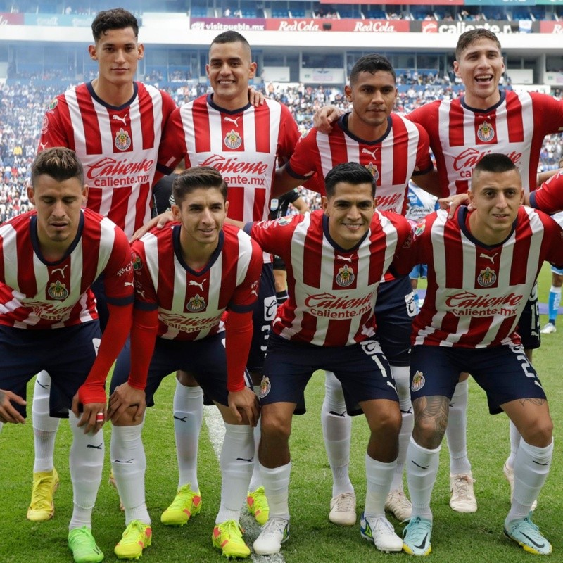 Tercera baja: Jugador quita a Chivas de sus redes sociales