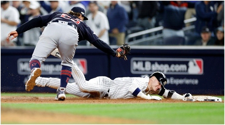 El error de Donaldson no fue del todo costoso para Yankees. (Getty Images)