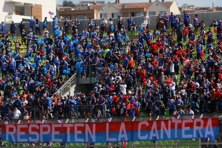 Los hinchas de la U vuelven a sufrir | Foto: Agencia Uno 