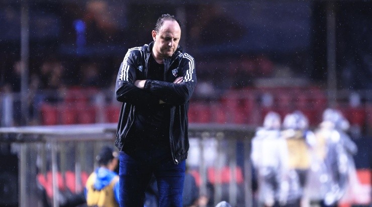 Foto: Ettore Chiereguini/AGIF - Ceni lamentando derrota para o Fogão.