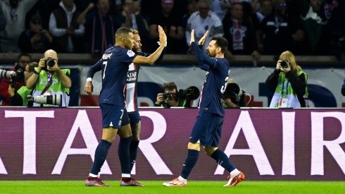 La felicitación de Messi para Neymar y Mbappé tras el gol de PSG.