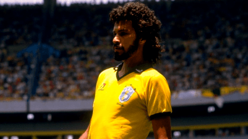 Sócrates, leyenda del fútbol brasileño e internacional