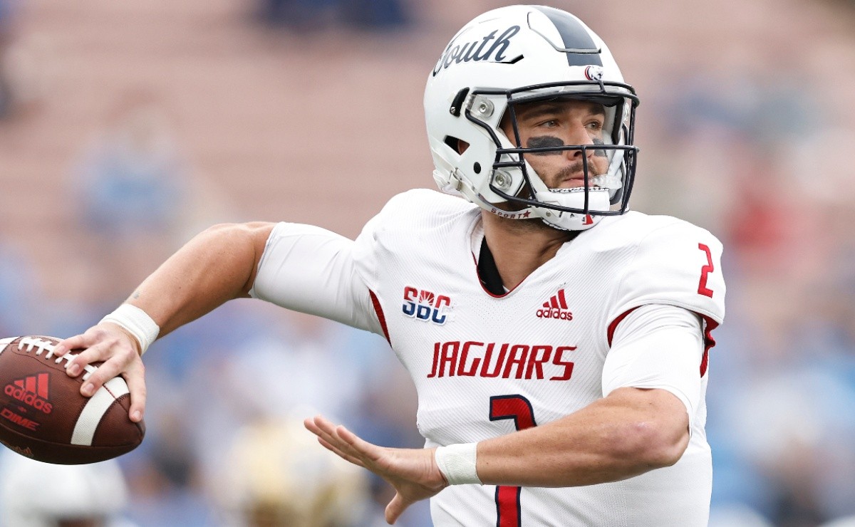 WKU Dominates South Alabama to Win 2022 New Orleans Bowl