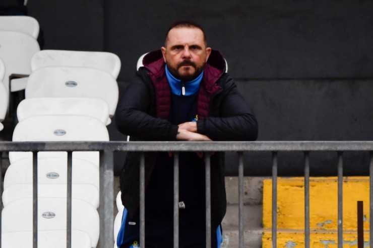 El DT de Antofagasta se aproblema por las situación de club