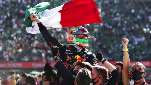 Checo Pérez tras el Gran Premio de México 2021 de la Fórmula 1