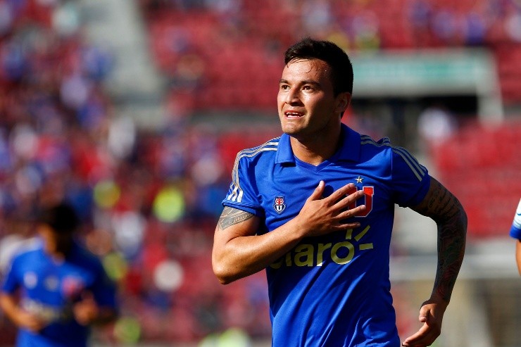 Aránguiz será uno de los históricos Azules | Foto: Agencia Uno Aránguiz será uno de los históricos Azules | Foto: Agencia Uno