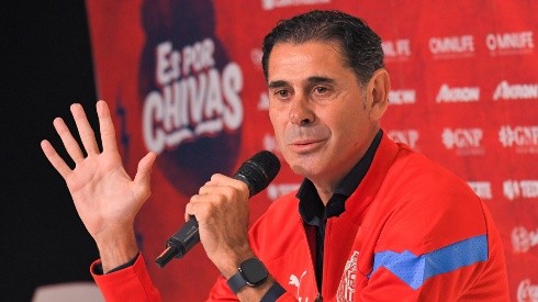 Fernando Hierro genera incertidumbre en Chivas.