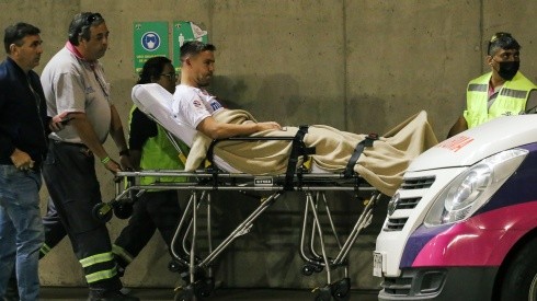 Matías Cahais terminó en la clínica debido al mal estado de la cancha en La Florida y el jugador de Curicó sufrió un corte del tendón de Aquiles.