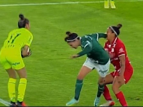 Codazo y sin balón: vea el penalti que no le pitaron a América contra Palmeiras