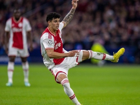 Estalla afición del Ajax contra Jorge Sánchez por errores contra Liverpool en Champions League