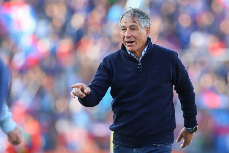 Ariel Holan Universidad Católica