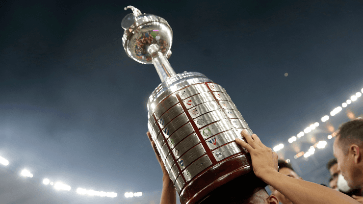 Trofeo de la Copa Libertdores.