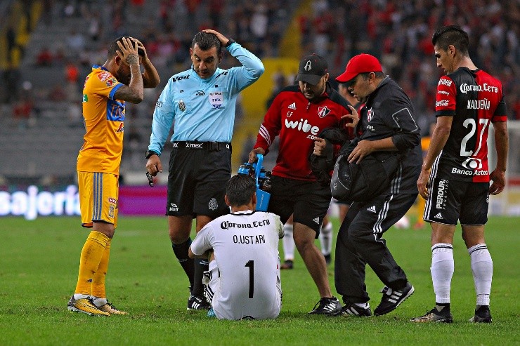 El 1 de noviembre de 2017, la lesión de Ustari dio la vuelta al mundo. Créditos: Imago7