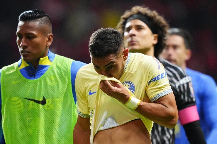 Toluca, Estado de Mexico, 19 de octubre de 2022. Sebastián Cáceres en lamento, durante el partido de ida de las Semifinales del torneo Apertura 2022 de la Liga BBVA MX, entre los Diablos Rojos del Toluca y las Águilas del America, celebrado en el estadio Nemesio Diez. Foto: Imago7/ Rafael Vadillo