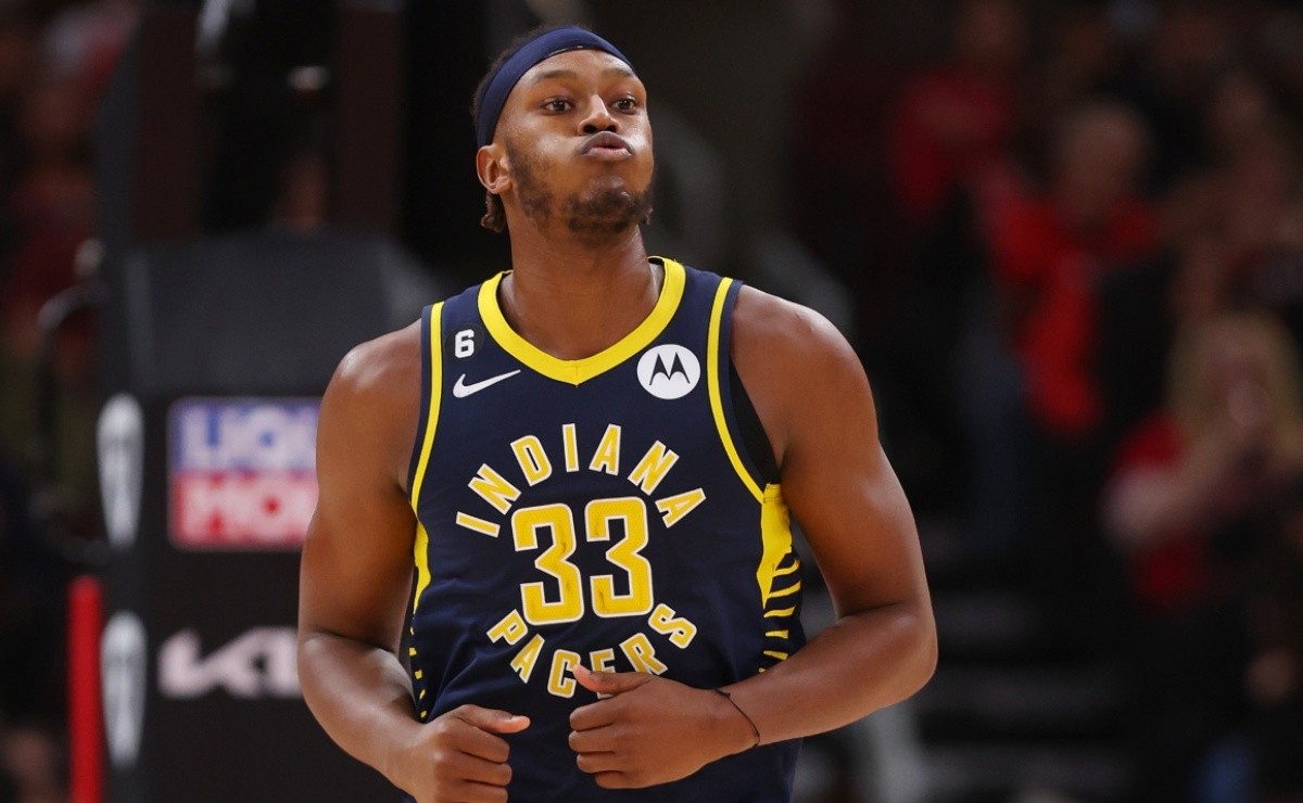 NBA News Pacers' Myles Turner clarifies his comments on Lakers trade