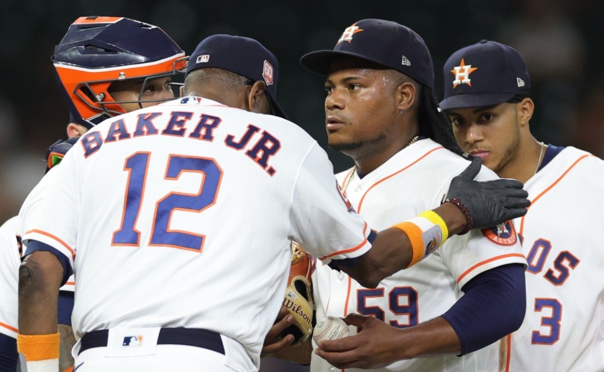 Soler abre Serie Mundial con jonrón; Bravos vencen a Astros - Los Angeles  Times