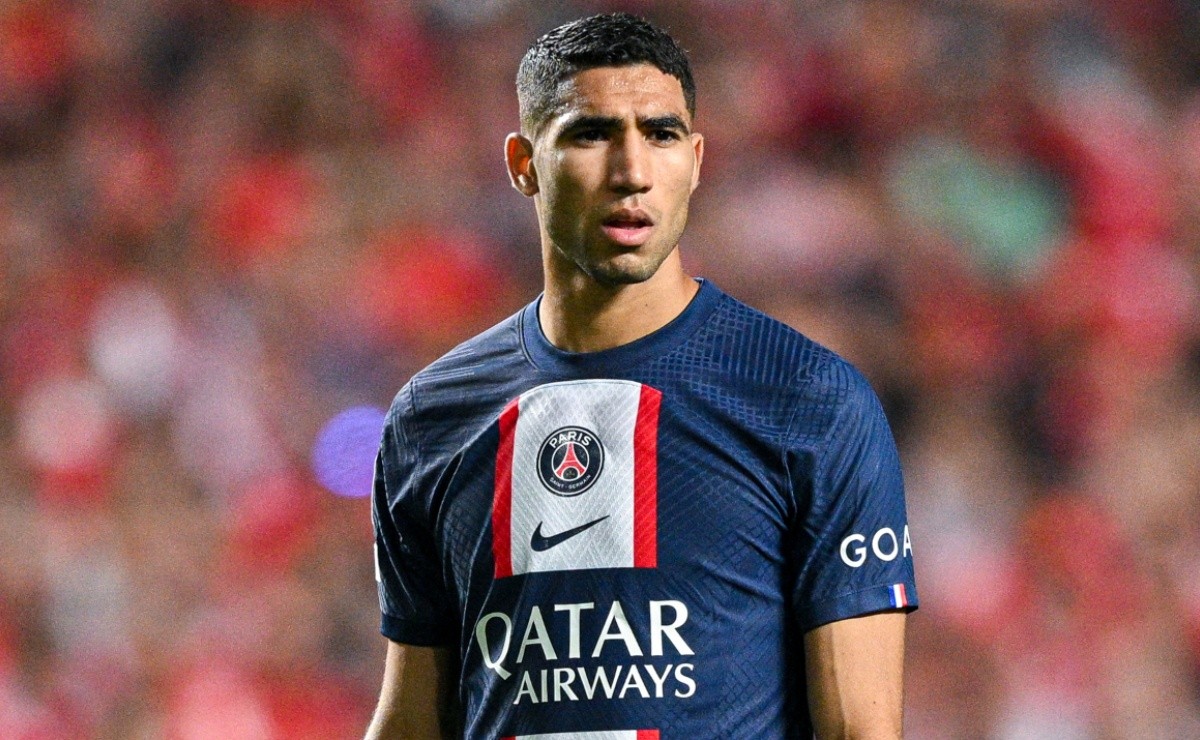 Achraf Hakimi's salary at PSG How much he makes per hour, day, week