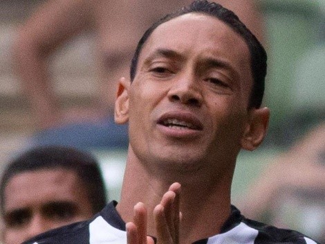 Santos negocia retorno de Ricardo Oliveira e vai oferecer salário nível A para ter técnico