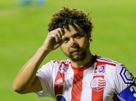 Com Victor Ferraz e jogador do São Paulo, Náutico busca reforços para 2023