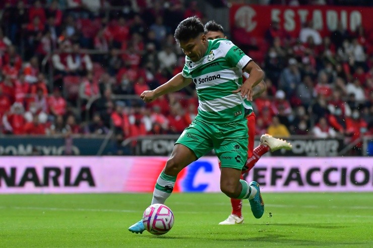 Aguirre viene de destacarse en Santos Laguna. Créditos: Imago7