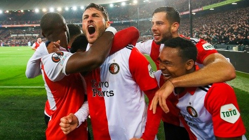 Santi Giménez firmó el gol del triunfo para el Feyenoord en la Europa League.
