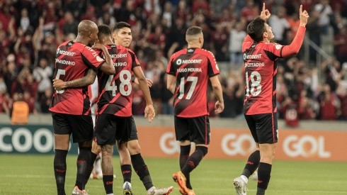 Foto: Robson Mafra/AGIF - O Athletico terá desfalque nas últimas partidas do Brasileirão