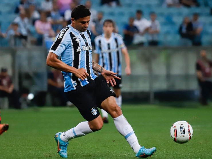 Maxi Franzoi/AGIF - Elkeson, atuando com a camisa do Grêmio
