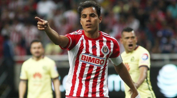 GUADALAJARA, MEXICO - MARZO 13: Omar Bravo del Chivas durante el juego de la jornada 10 del Torneo Clausura 2016 de la Liga Bancomer MX en el estadio Chivas el 13 de marzo de 2016 en Guadalajara, Mexico (Foto: Alfredo Moya/JAM MEDIA)